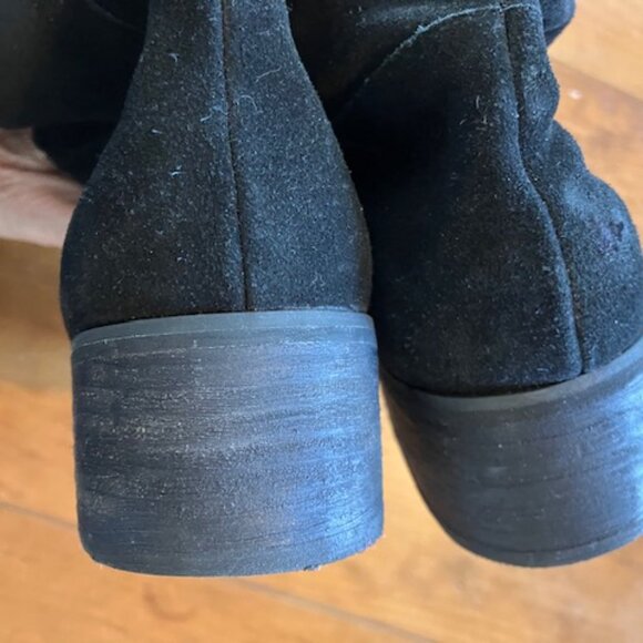 Slouchy Black suede block heel boots. Really cute! - Picture 6 of 7